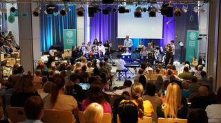 Beim Sommerkonzert der Geschwister-Scholl-Schule zeigte sich das Publikum im vollbesetzten Forum begeistert vom musiklaischen Können aller Beteiligten