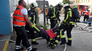 Die Feuerwehren konnten alle „Vermissten“ retten und sie dem DRK-Team zur weiteren Versorgung anvertrauen.