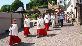 Mit einer Prozession begingen die katholischen Christen in Lindenfels das Hochfest Fronleichnam.