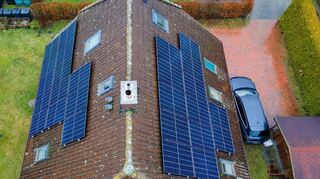 Entscheidend für den Vergütungssatz beim Einspeisen von Solarstrom ist das Datum der Inbetriebnahme der Anlage.