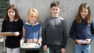 Die Kinder bekamen Urkunden und kleine Preise.