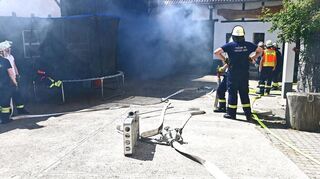 Angenommen wurde ein Scheunenbrand im Falltorweg in Reichenbach bei der gemeinsamen Übung der Reichenbacher und Elmshäuser Feuerwehr.