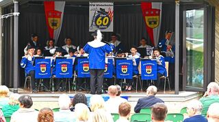 Der Spielmannszug Winterkasten feierte sein 60-jähriges Bestehen mit einem Konzert im Kurgarten.