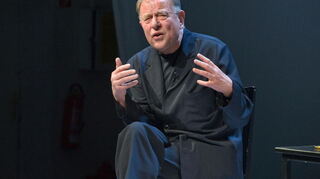 Claus Peymann bei einer Veranstaltung im Berliner Ensemble am Schiffbauerdamm im Jahre 2008.