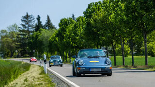 Bei der ADAC Deutschland Klassik 2025 gehen knapp 80 historische Automobile aus sieben Jahrzehnten auf Entdeckungstour rund um Heidelberg.