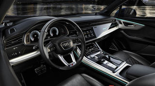 Aufgeräumt, übersichtlich und sehr hochwertig: das Interieur.