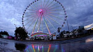 Das Riesenrad „City Star“ auf dem Alten Meßplatz in Mannheim