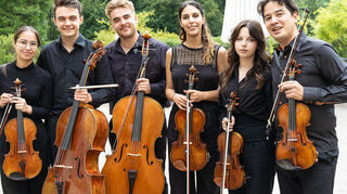 Das Zusammenspiel von erfahrenen Dozenten und jungen Talenten überzeugte Publikum und Veranstalter. Hier (v.l.) zu sehen: Melissa Dahmen (Viola), Jan Milajev (Violoncello), Björn Gard (Violoncello), Dennizsu Polat (Viola), Sara Hristov (Violine), Noé Inui (Violine).