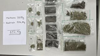 Ein Teil des von der Polizei beschlagnahmten Marihuanas bzw. Haschischs.