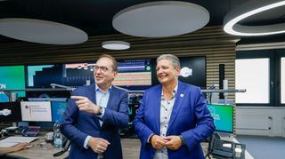 Anfang Juli hat Bundesinnenminister Alexander Dobrindt (CSU) das IT-Lagezentrum des BSI besucht. (Archivbild)