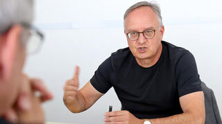 Andreas Stoch im Interview mit Reporter Walter Serif.