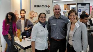 Organisierten die Jobmesse für Geflüchtete und Zugewanderte (v.L.): Stefanie Lenz (IHK Pfalz), Daniel Nemec (Jobcenter Vorderpfalz-Ludwigshafen) und Jana Sand (Stabsstelle Direktion – Projekt- und Teamsteuerung, Heinrich-Pesch-Haus).