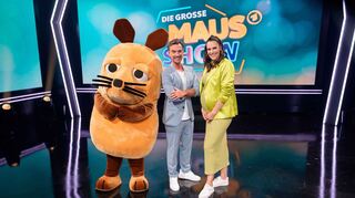 Vor ihrer Pause hatte Moderatorin Esther Sedlaczek ihren Kollegen und Vertreter Florian Silbereisen in der Show begrüßt. (Archivbild)