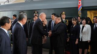 Nordkoreas Machthaber Kim Jong Un reiste erstmals mit seiner Tochter ins Ausland.