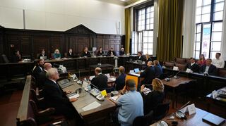 Heute geht im Gerichtssaal des Landgerichts Hamburg die Befragung von Stephan Hensel weiter.