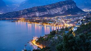 Blick auf die Bensheimer Parnterstadt Riva del Garda, die vom hiesigen Freundeskreis im Oktober besucht wird.