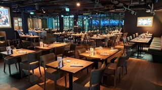Blick in Abacco's Steakhouse auf den Mannheimer Planken. Im Innenraum hat das Restaurant 300 Plätze.