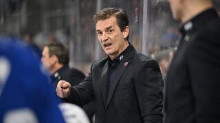 Der Cheftrainer der Adler Mannheim, Dallas Eakins, hofft auf einen guten Start in die Eishockeysaison.
