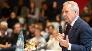 Christian Wulff, Bundespräsident a.D., war zu Gast an der Geschwister-Scholl-Schule.