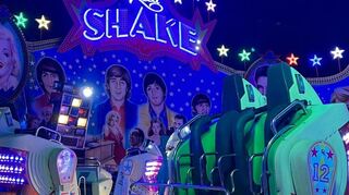 Ein Klassiker auf dem Winzerfest: das Fahrgeschäft „Shake“ auf dem Beauner Platz.