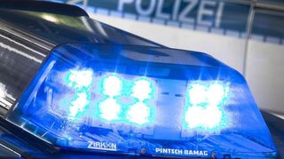 Bei dem 32-Jährigen fanden die Beamten außerdem einen verbotenen Schlagring.