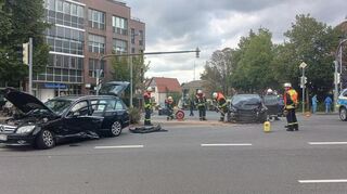 Am Mittwoch wurden bei dem Unfall insgesamt fünf Menschen verletzt.