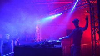 Erste Techno-Party „Boiler Rex“ mit DJ Romeo im Musiktheater in Bensheim.