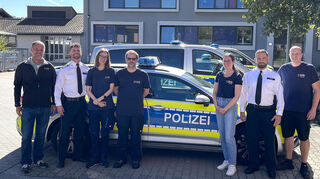 Der Besuch bei der Polizeidirektion Bergstraße war ein voller Erfolg. V. l. bhb Geschäftsführer Christian Dreiss, Polizeioberkommissar Johannes Hofmann, Tatjana Stöffler (bhb Schlosserei Fürth) , Christian Andres (bhb Schlosserei Fürth), Vanessa Vogel (bhb Marketing und Öffentlichkeitsarbeit), Polizeioberkommissar Pascal Eisele, Gruppenleiter Schlosserei Fürth Matthias Klein.