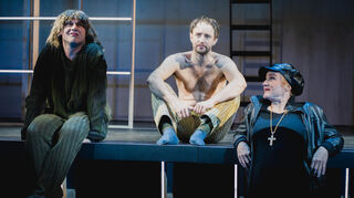 Zwischen deftiger Komik, Tragik und Poesie: Shakespeares „Maß für Maß“ hat die Festspiele Ludwigshafen eröffnet.