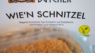 Auch Bezeichnungen, die an bekannte Begriffe wie «Wiener Schnitzel» erinnern, wären von dem Verbot betroffen. (Symbolbild)