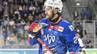 Adler-Stürmer Kris Bennett wusste am Freitagabend in Bremerhaven zusammen mit seinen Reihenkollegen Zach Solow und Anthony Greco zu überzeugen. Aber nicht nur, weil sie die ersten drei Mannheimer Treffer selbst erzielten.
