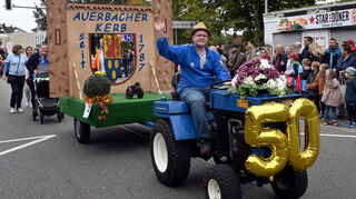 Höhepunkt der 50. Auerbacher Kerb war am Sonntag der große Festzug mit anschließender Kerweredd am Bürgerhaus Kronepark.