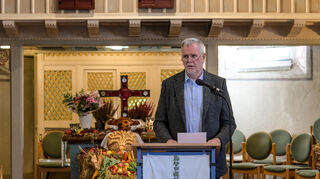 12.10.2025, bli,LAutertal. BLI_Gemeindeversammlung_Beedenkirchen. Bild: Jürgen Schellhaas (Vorsitzender des Kirchenvorstands in Beedenkirchen).