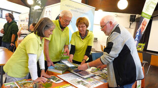 Wandern ist gut für die Gesundheit. Bei der Gesundheitsmesse in Lindenfels war auch der Odenwaldklub vertreten.