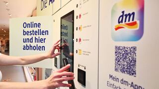 An mehr als 1.800 Abholstationen in Deutschland können Kundinnen und Kunden Waren abholen. (Archivbild)