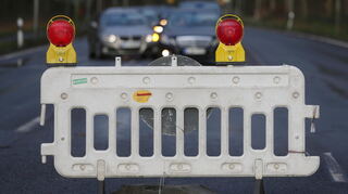 Tunnel-Sperrung bei Hirschhorn: Nachts müssen Autofahrer einen Umweg in Kauf nehmen.
