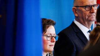 Brandenburgs Agrarministerin Hanka Mittelstädt und Brandenburgs Ministerpräsident Dietmar Woidke (beide SPD) sprechen von einer besorgniserregenden Situation.