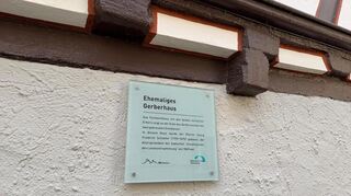 Weinheim. Hinweisschild am Geburtshaus von Georg Friedrich Schlatter.