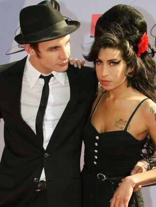 Amy Winehouse und ihr Ehemann Blake Fielder-Civil im Jahr 2017.