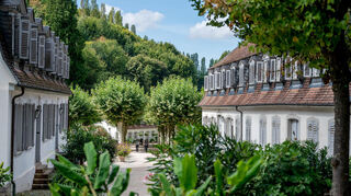 Mit einer neuen Freizeitbuslinie soll das Fürstenlager künftig besser erreichbar sein und der Ausflugsverkehr in sensiblen Naturbereichen reduziert werden.