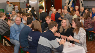 Viel Beifall fanden die Redebeiträge, die vor allem den Dank an die Feuerwehr zum Gegenstand hatten.