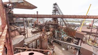 Die Direktreduktionsanlage auf dem ArcelorMittal-Stahlstandort Hamburg wird mit Erdgas betrieben und ist seit mehr als 50 Jahren in Betrieb. (Archivbild)