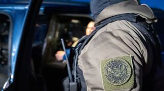 In den USA wird heftig über einen ICE-Einsatz in einem Kindergarten diskutiert.