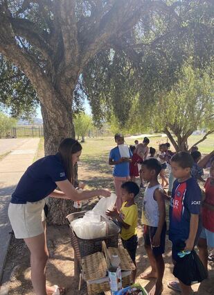 Sofia Stern vor Ort bei Usiko.