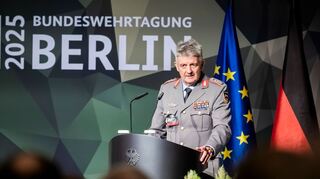 Der Chef des Operativen Führungskommandos der Bundeswehr, Alexander Sollfrank: Russland hat trotz Ukraine-Krieges sehr großes Militärpotential.
