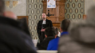 Zum Jahrestag der Reichspogromnacht gab es eine Andacht mit Pfarrer Jan Scheunemann in der evangelischen Kirche in Reichenbach.