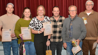 Die Vogelschutzgruppe Reichenbach zeichnete bei ihrem Familienabend treue Mitglieder aus.