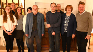 Die FDP Lindenfels hat die Kandidaten für die Wahl zur neuen Stadtverordnetenversammlung gewählt. Rechts im Bild der Kreisvorsitzende der FDP, Christopher Hörst.