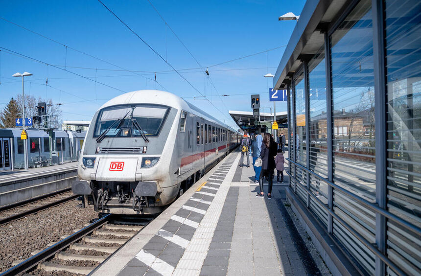 From Bensheim, you can travel to these holiday regions by ICE without ...
