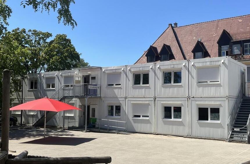 When it gets too hot at school, students learn by the Weschnitz River or ...